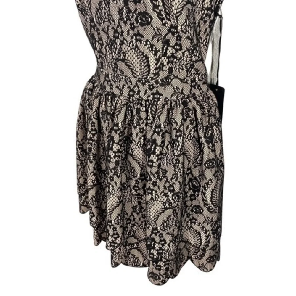 NWT Bebe bonded tiered black nude lace flare dress 8 MM30